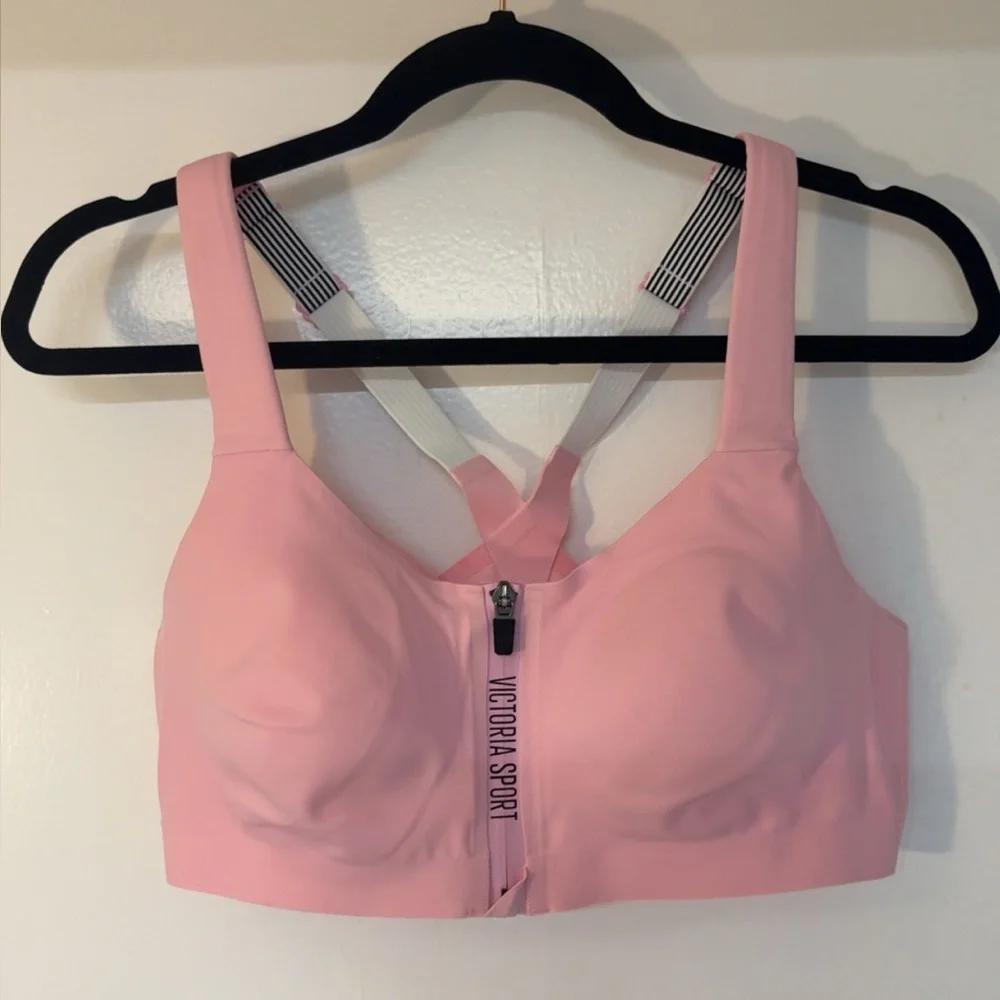 NWOT Victoria's Secret Incredible
Knockout Pink Sports Bra - Picture 1 of 4